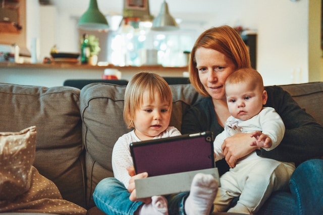 6 Ways Parents Can Make Technology Work for the Whole Family - Maximize Your Family's Tech Time: 6 Effective Tips for Parents! IT WIFI Blog
